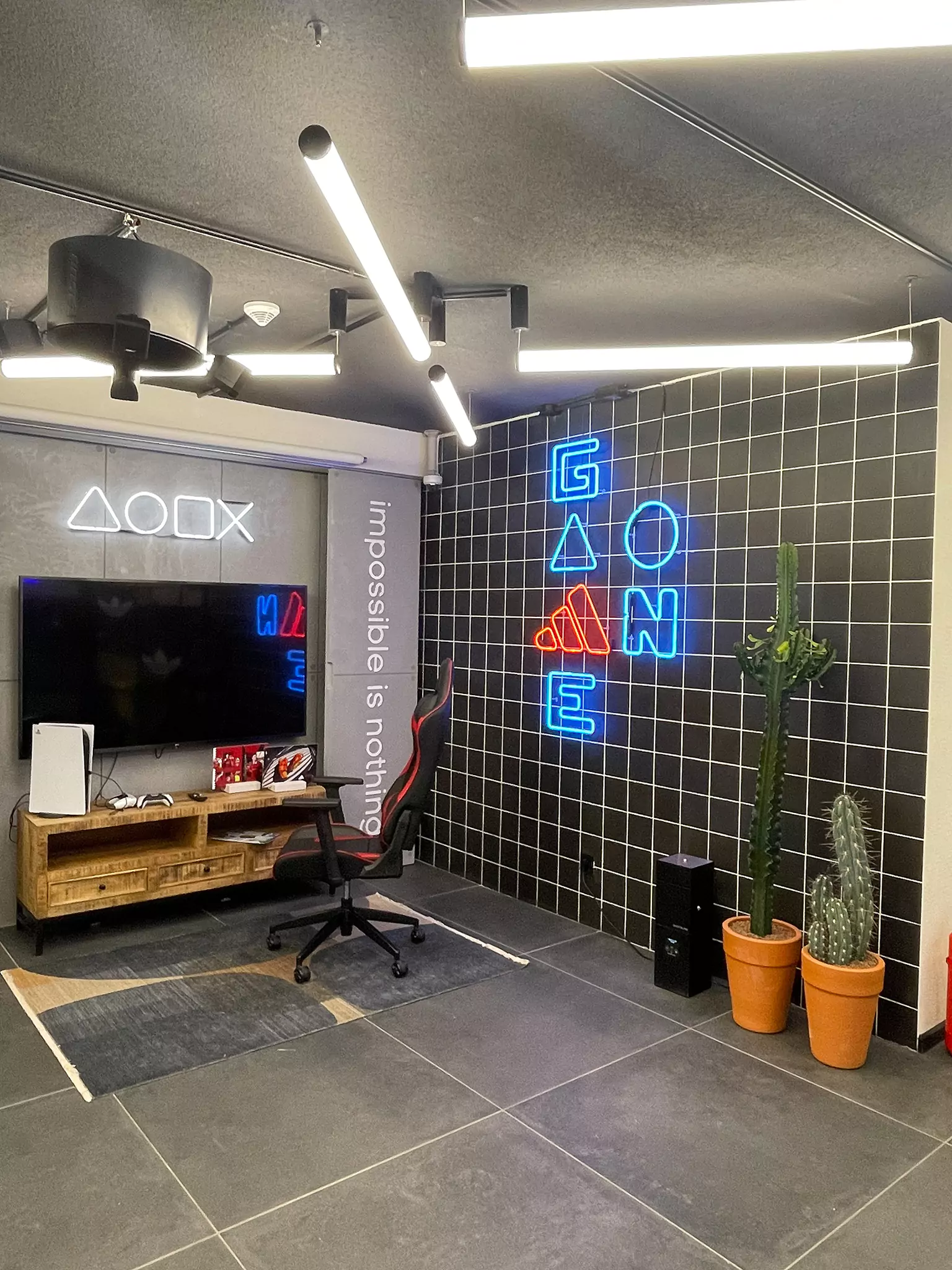 Adidas – AdiClub Member’s Lounge