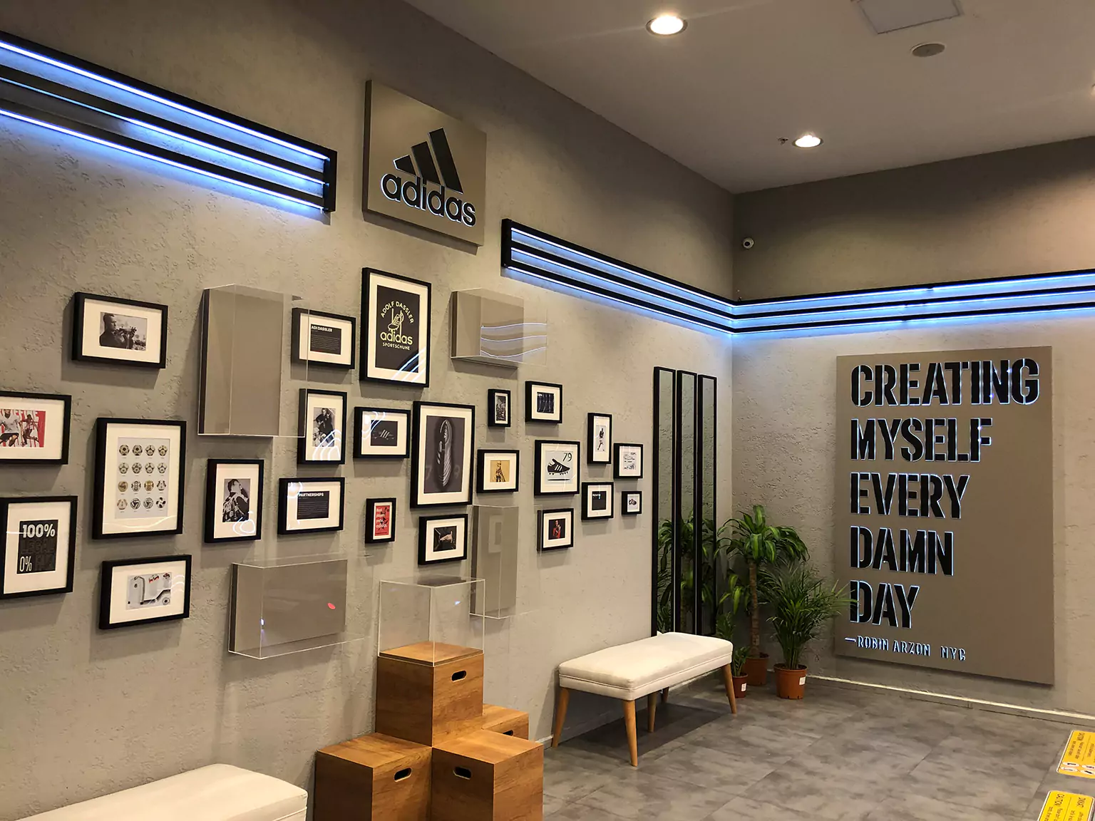 Adidas Venezia Outlet